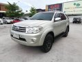 2010 TOYOTA FORTUNER G 4X2-0