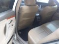 White Toyota Camry 2006 for sale in Quezon City-5