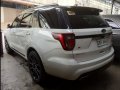 Selling White Ford Explorer 2016 in Cainta-2