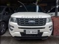 Selling White Ford Explorer 2016 in Cainta-6