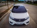 Selling White Honda Jazz 2017 in Quezon-2