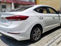 White Hyundai Elantra 2018 for sale in Automatic-1