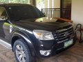 Selling Black Ford Everest 2012 in Lipa-9