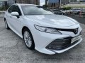 Pearl White Toyota Camry 2019 for sale in Pasig-9