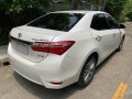 Selling Pearl White Toyota Altis 2017 in Marikina-4
