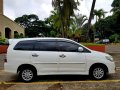 Selling Pearl White Toyota Innova 2013 in Mandaluyong-3