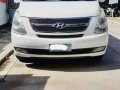 FOR SALE!!! White 2011 Hyundai Starex CVX VGT-1