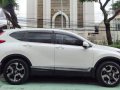 Pearl White Honda CR-V 2018 for sale in Quezon-7