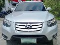 Selling Brightsilver Hyundai Santa Fe 2011 in Pasig-9