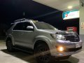 Selling Brightsilver Toyota Fortuner 2015 in Cainta-8