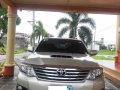 Pearl White Toyota Fortuner 2012 for sale in Muntinlupa-9