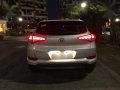 Selling Pearl White Hyundai Tucson 2016 in Caloocan-1