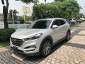 Selling Pearl White Hyundai Tucson 2016 in Caloocan-7