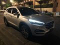 Selling Pearl White Hyundai Tucson 2016 in Caloocan-3