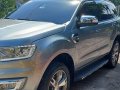 Selling Brightsilver Ford Everest 2017 in Quezon-9