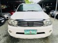 Need to sell White 2010 Toyota Fortuner G AUTOMATIC TURBO DIESEL 75,000 KMS ONLY 20" MAGS!-1