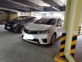 Selling Pearl White Toyota Corolla Altis 2015 in Makati-8