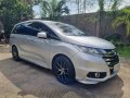 Selling Brightsilver Honda Odyssey 2019 in Malabon-8