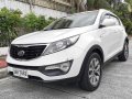 Selling White Kia Sportage 2014 in Manila-4