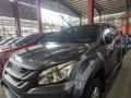 Used 2017 Isuzu mu-X for sale in good condition-0