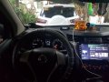 Selling White Nissan Navara 2015 in Quezon City-5