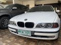 Selling Pearl White Bmw 520I 2000 in Pasay-7