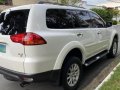 Pearl White Mitsubishi Montero 2011 for sale in Automatic-8