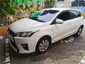 Selling White Toyota Yaris 2017-7
