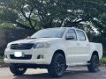 Selling White Toyota Hilux 2014 in Las Piñas-9