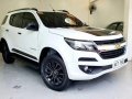 Pearl White Chevrolet Trailblazer 2018 for sale in Quezon-2