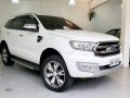 Selling White Ford Everest 2016 in Quezon-7