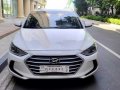 White Hyundai Elantra 2019 for sale in Manual-3
