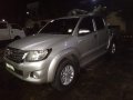 Selling Silver Toyota Hilux 2011 in Quezon City-6