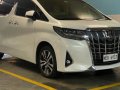 Selling White Toyota Alphard 2020 in Quezon City-3