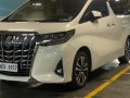Selling White Toyota Alphard 2020 in Quezon City-4