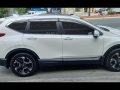 Selling White Honda CR-V 2018 in Quezon -1