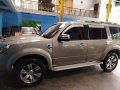 Silver Ford Everest 2013 for sale in Quezon-2