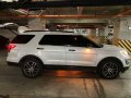 Pearl White Ford Explorer 2016 for sale in Makati-3