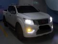 Selling White Nissan Navara 2019 in Pateros-5