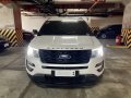 Pearl White Ford Explorer 2016 for sale in Makati-0