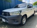 Selling White Toyota Hilux 2019 in Quezon-2