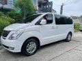 White Hyundai Starex 2016 for sale in Parañaque-7
