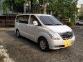 Selling White Hyundai Starex 2015 in Manila-7