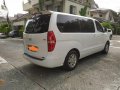 Selling White Hyundai Starex 2015 in Manila-5
