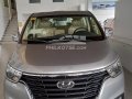 Be the first owner of this 2020 Hyundai Grand Starex (facelifted) 2.5 CRDi GLS Gold AT !!!-4