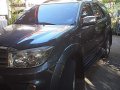 Selling Grey Toyota Fortuner 2009 in Quezon-1
