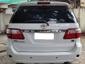 Selling White Toyota Fortuner 2009 in Manila-4