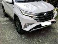 White Toyota Rush 2018 for sale in Automatic-7