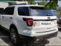 Selling Pearl White Ford Explorer 2017 in Magalang-3