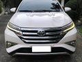 White Toyota Rush 2018 for sale in Automatic-8